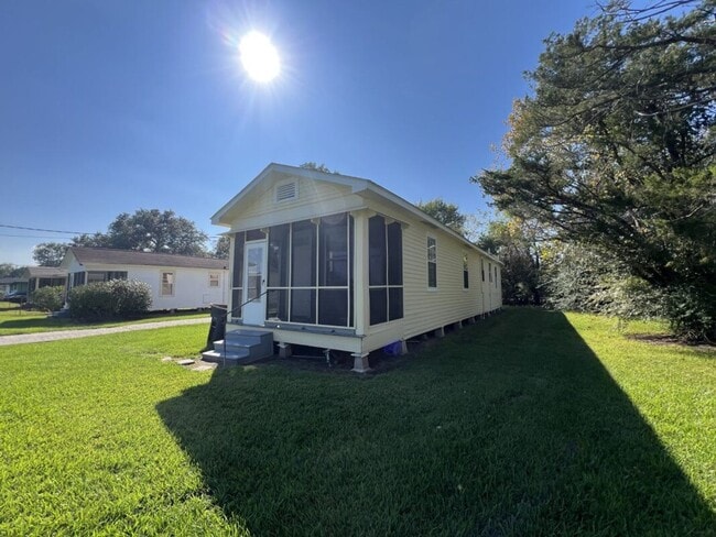 Building Photo - 2-Bedroom 1-Bath Home on Sunshine Rd.