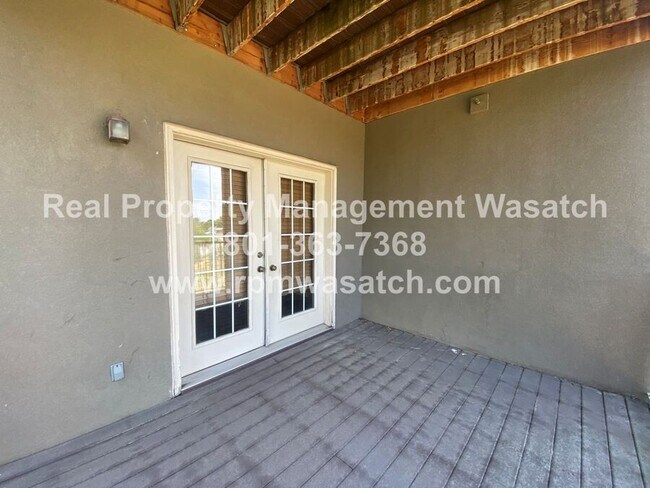 Building Photo - 1255 Wolf Hollow Ln