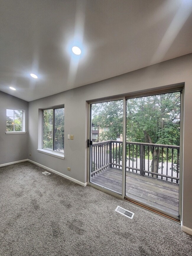 Building Photo - 2753 S Cedar Glen Dr