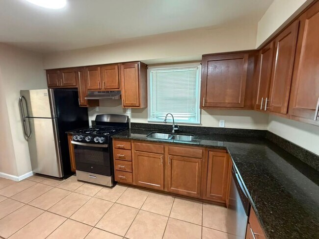 Building Photo - Room to Settle In with our SPACIOUS 3-Bedroom Wickliffe Home!