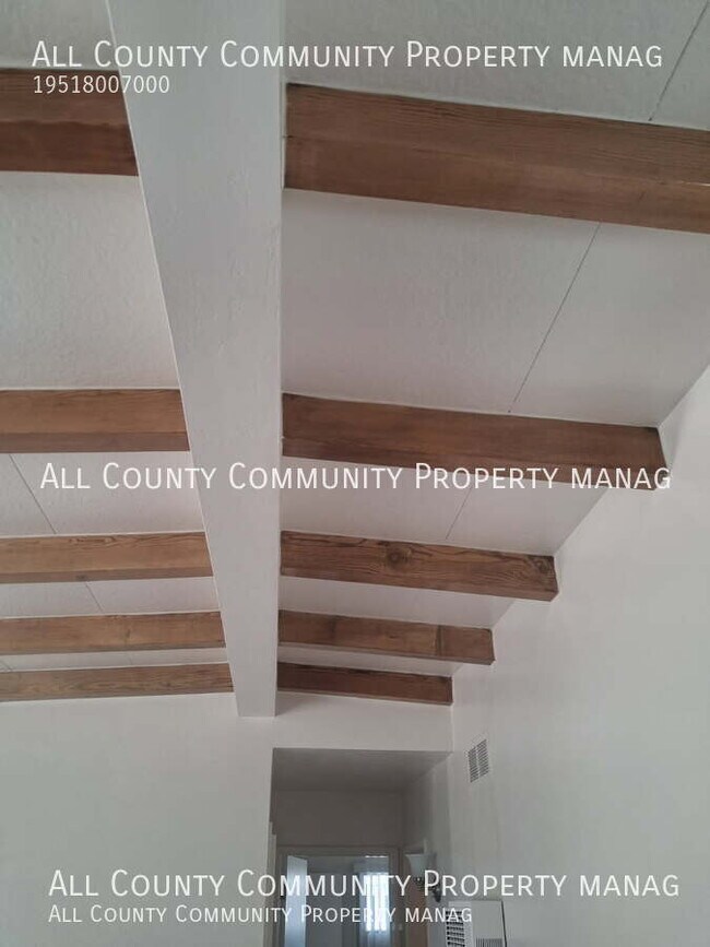 Building Photo - 6377 Hermosa Ave