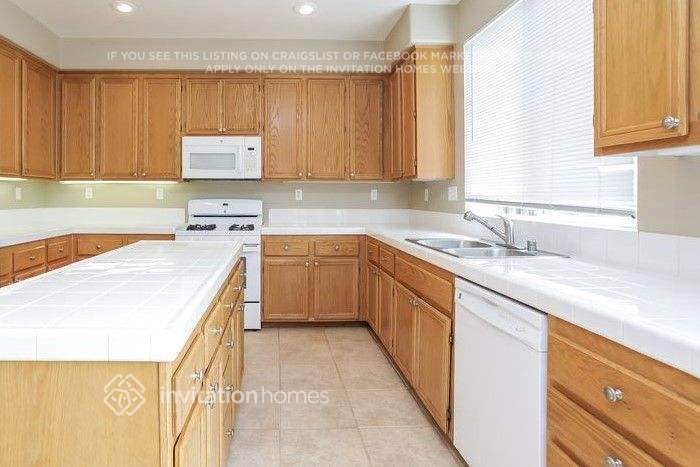 Building Photo - 39739 Ashland Way