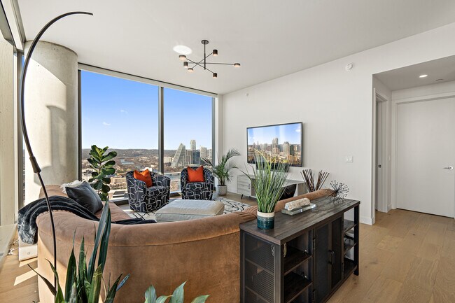 Building Photo - 44 East Ave