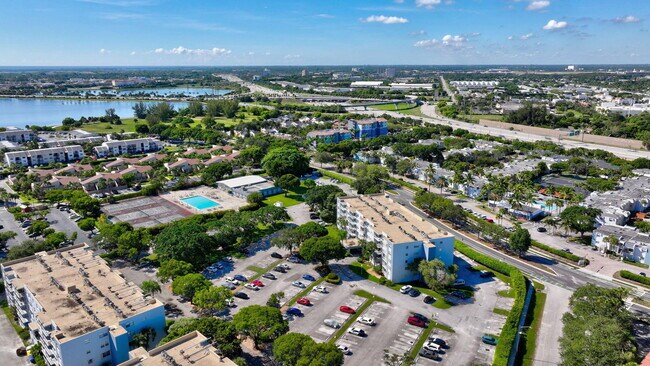 Building Photo - 500 Executive Center Dr