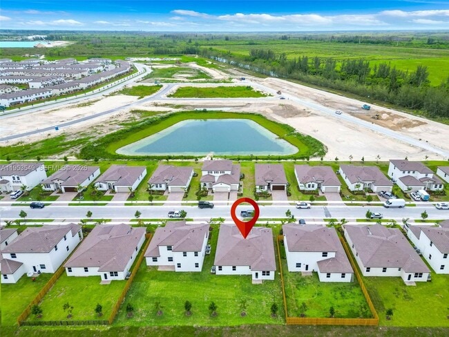 Building Photo - 2960 SE 23rd Ave