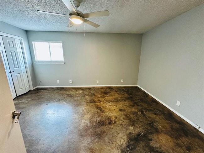 Building Photo - 3422 Willowrun Dr