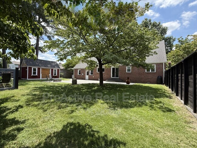 Building Photo - 1300 Elk Ave
