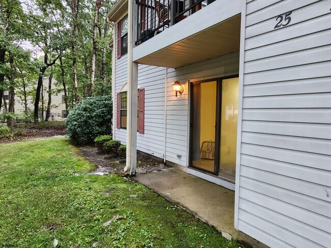 Building Photo - 25 Liberty Ct