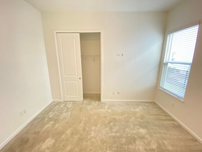 Building Photo - 6338 Trailblaze Bnd