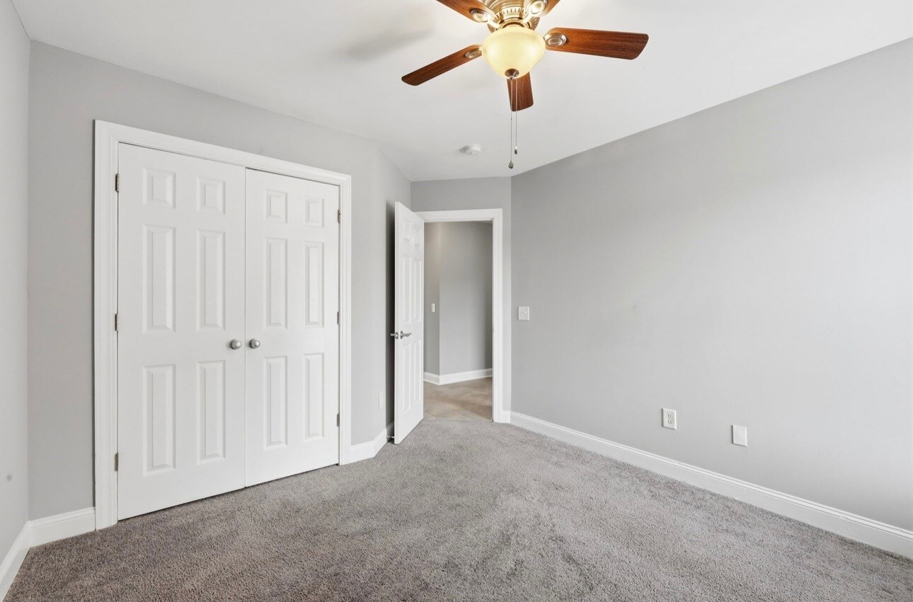 Building Photo - 1525 Pine Brook Ct