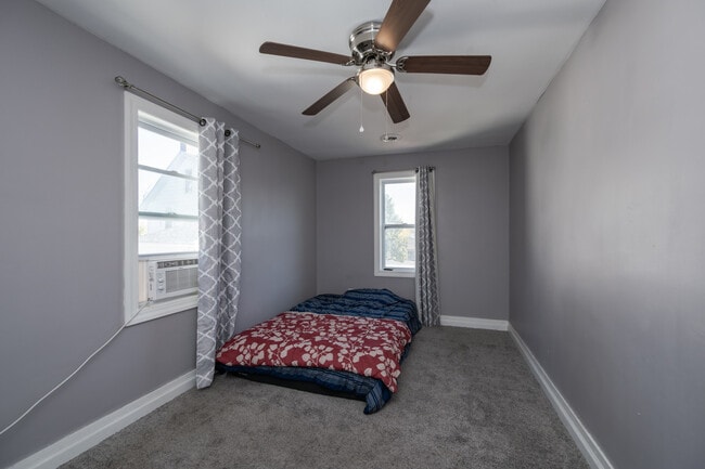 Building Photo - 3706 Chicago Rd