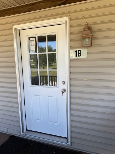 Building Photo - 5267 Center Rd