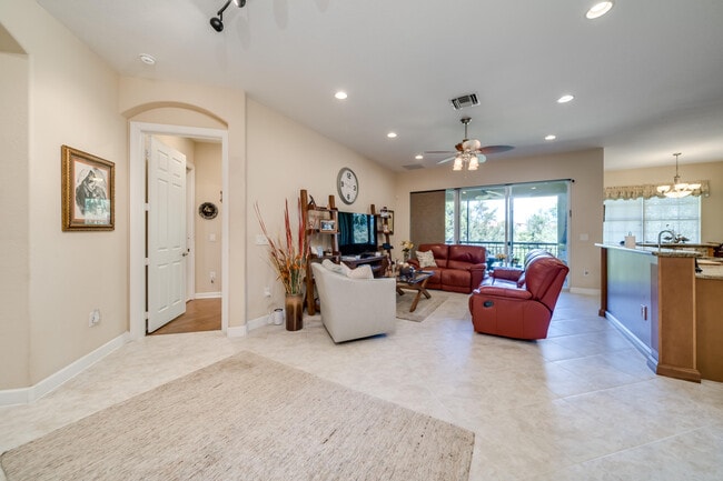 Building Photo - 8348 NW 127th Ln