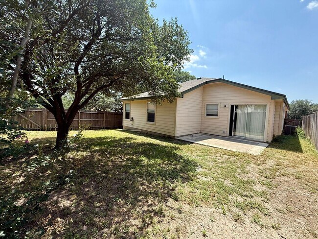 Building Photo - 1031 Bobcat Crk, San Antonio, TX 78251