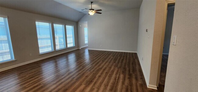 Building Photo - 605 Los Olives Ln