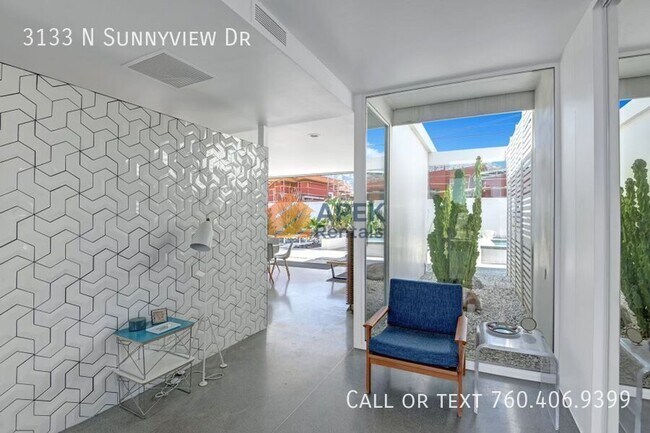 Building Photo - 3133 N Sunnyview Dr