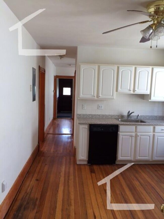Building Photo - 43 Litchfield St