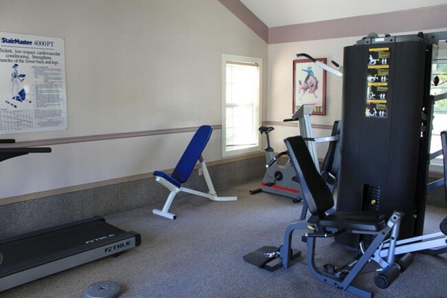 Building Photo - GORGEOUS AND SERENE Private 2BD/2BA Pleasa...