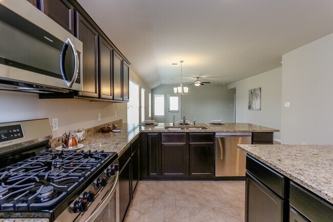 Building Photo - 9922 Southern Bayberry Dr