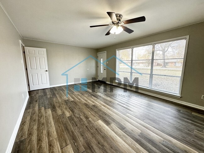 Building Photo - 1104 Hilton St