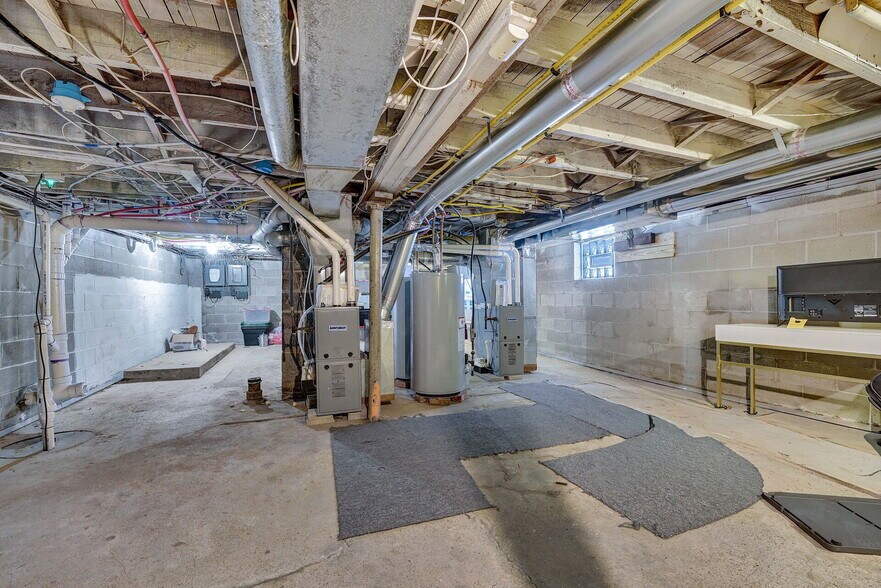 Building Photo - 45 Fairchild Pl