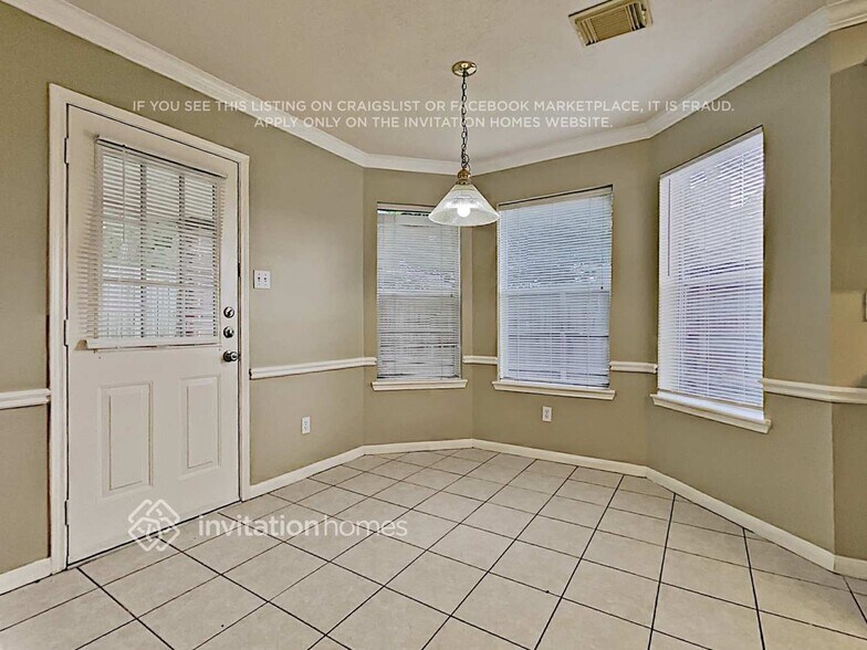 Building Photo - 8006 Carmel Cir