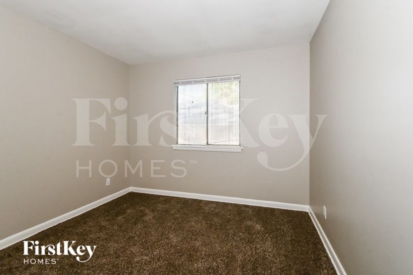 Building Photo - 1620 Hester Rd