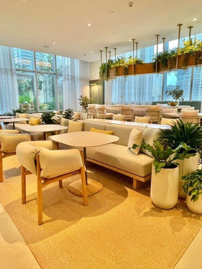 Building Photo - 77 SE 5th St