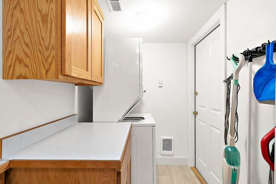 Building Photo - 2809 N Starr St