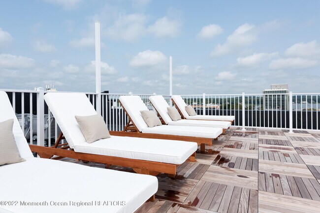 Building Photo - 24 Mechanic St