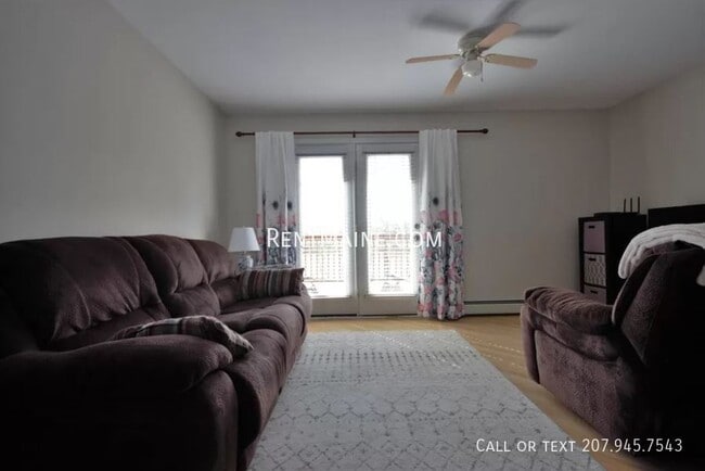 Building Photo - 20 River Village Dr