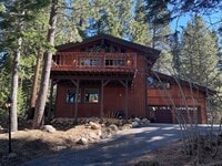 Building Photo - Spacious 3 Bed, 3.5 Bath Home - SNOW REMOV...