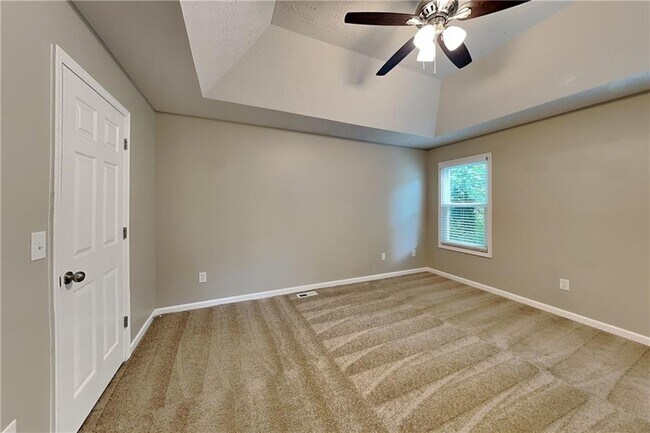Building Photo - 629 Glendale Forest Dr