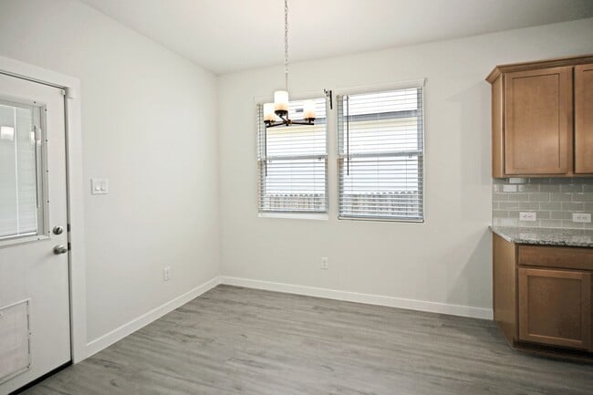 Building Photo - 2943 Angelou St