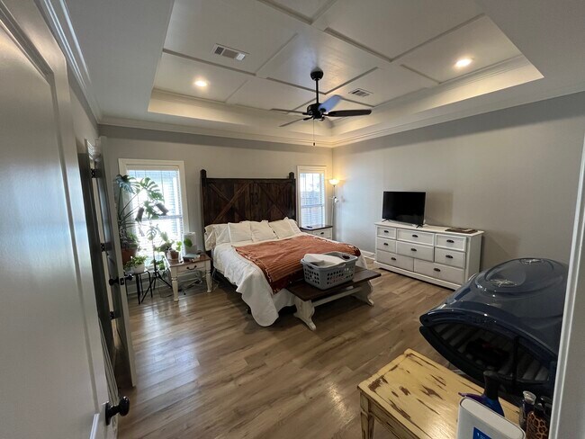 Building Photo - 837 Longleaf Circle-