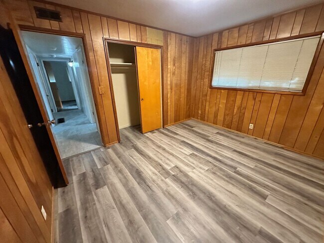 Building Photo - Well Located Home Near The University of T...