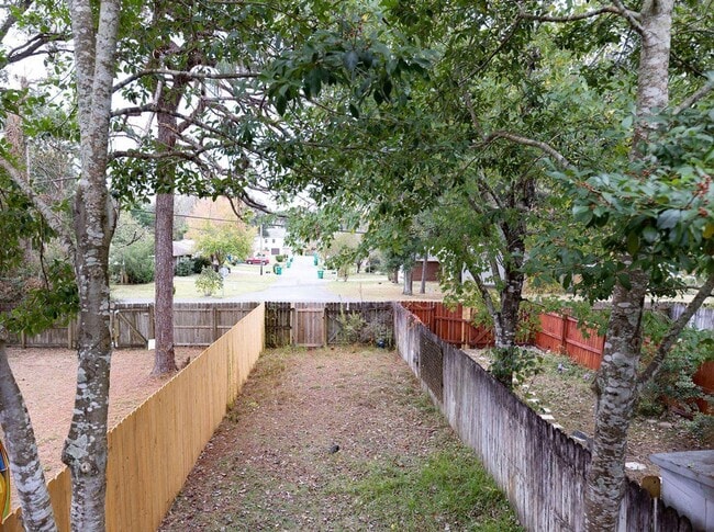 Building Photo - 44 Berwick Cir