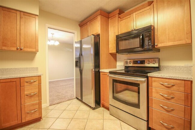 Building Photo - 2014 Charnes Dr