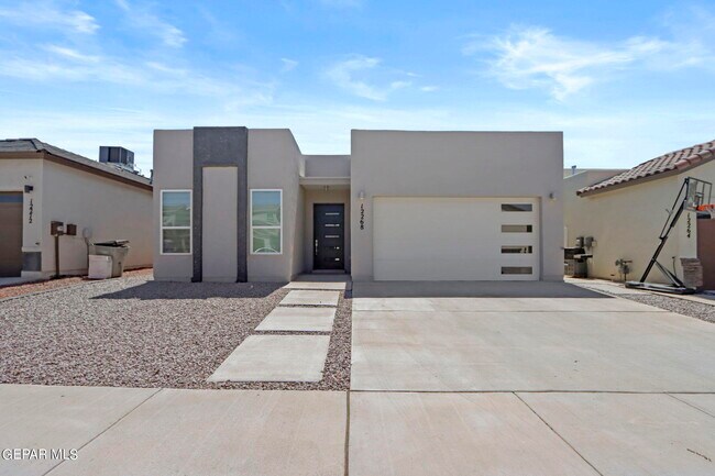Primary Photo - 12668 Desert Dove Ave