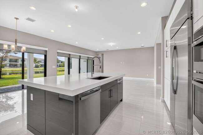 Building Photo - 17089 Rainbow Fls Trl