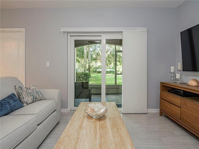 Building Photo - 5080 Fairways Cir