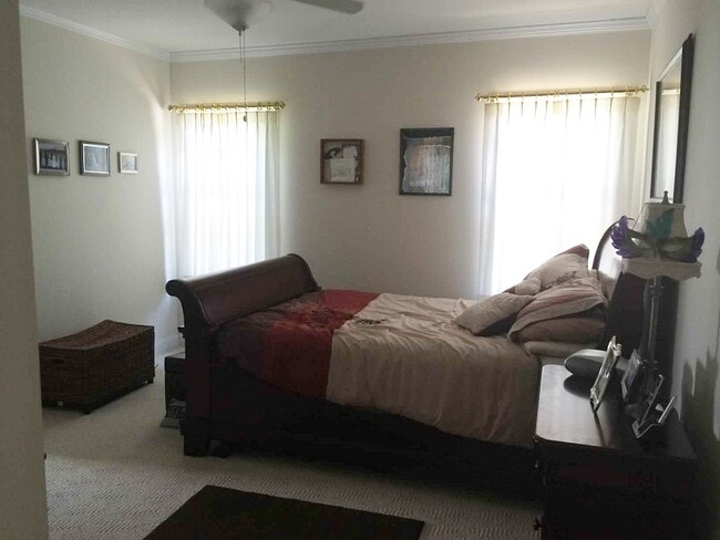 Building Photo - 4 Bedroom Rental with Saltwater Pool in Taberna