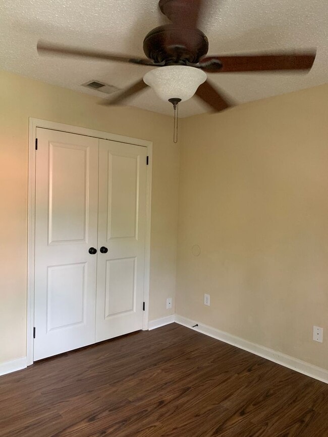 Building Photo - Condo for rent in Hoover