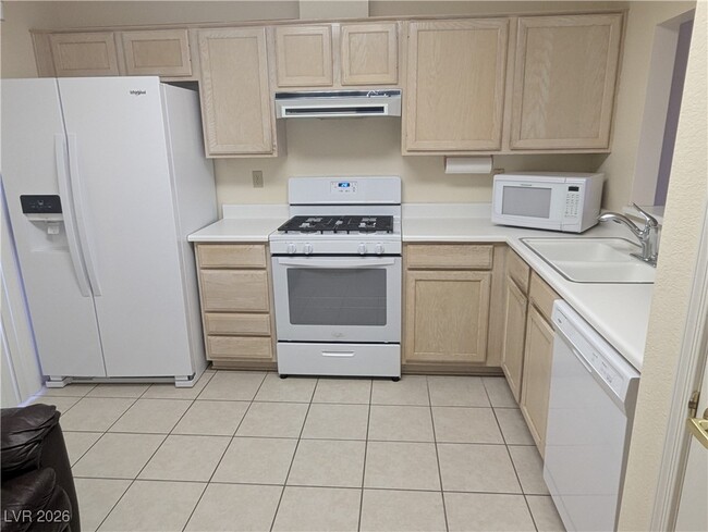 Building Photo - 2756 Showcase Dr