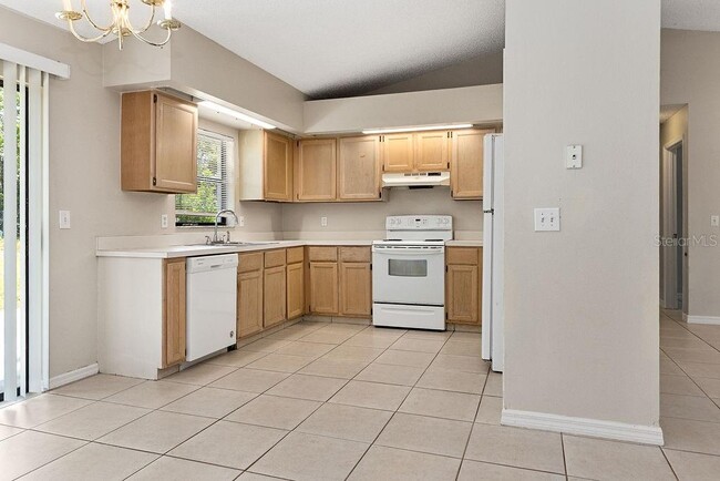 Building Photo - 1344 Bladon Ave