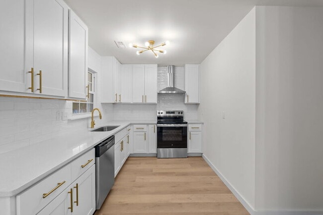 Building Photo - 6037 Dahlgren Ave