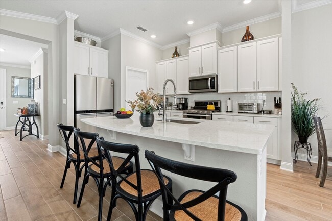 Building Photo - 97 Thistleton Wy