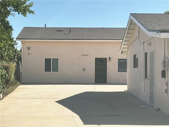 Building Photo - 15580 Lujon St