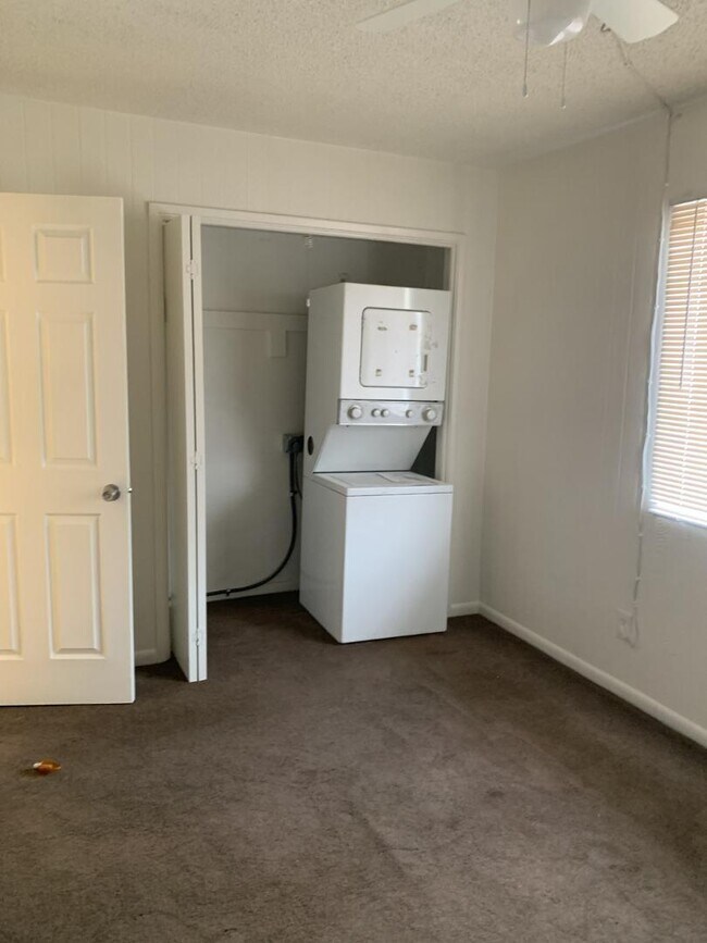 Building Photo - 4140 E Cliffside Trail