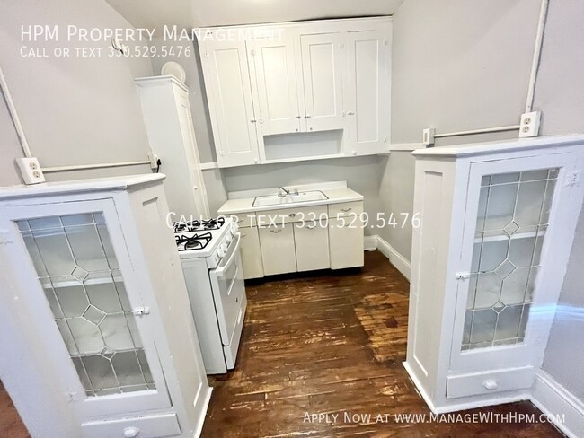 Building Photo - 1380 W 112th St